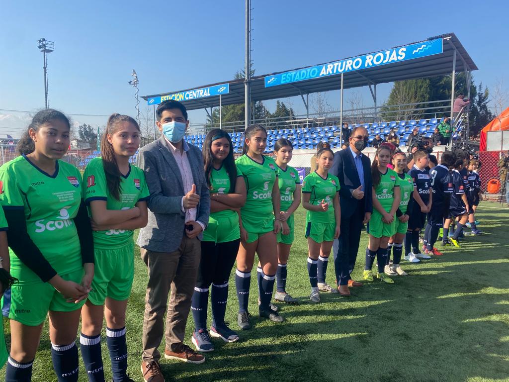MUNICIPIO DE OSORNO GESTIONA SU PRIMERA CANCHA SINTÉTICA DE FÚTBOL 7