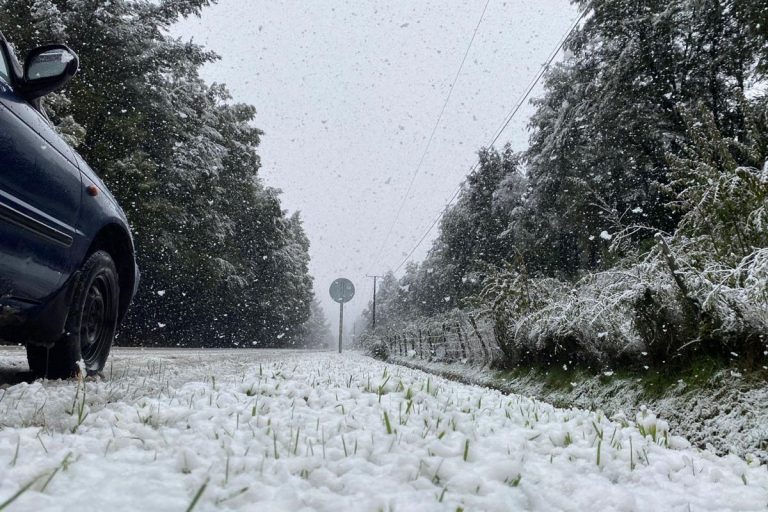 DECLARAN ALERTA TEMPRANA PREVENTIVA PARA LA REGIÓN DE LOS LAGOS POR NEVADAS