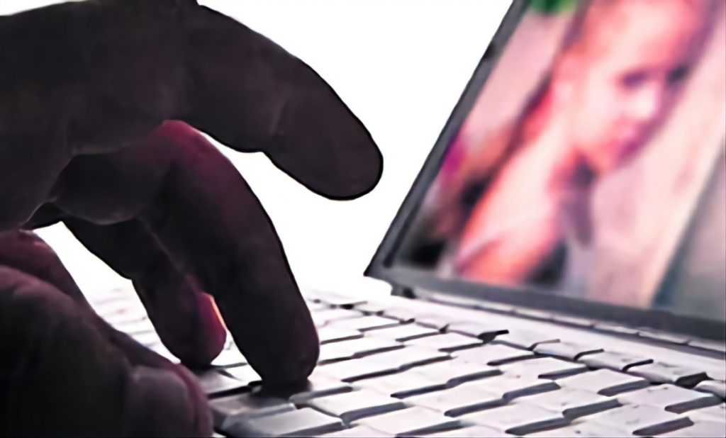 DETIENEN A UN SUJETO POR ALMACENAMIENTO DE MATERIAL PORNOGRÁFICO INFANTIL