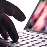 OPERACIÓN NACIONAL ORIÓN: SUJETO ES DETENIDO POR ALMACENAR PORNOGRAFÍA INFANTIL EN COYHAIQUE