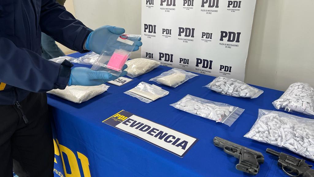 DETIENEN A 12 PERSONAS POR MICROTRÁFICO DE DROGAS EN HUALPÉN