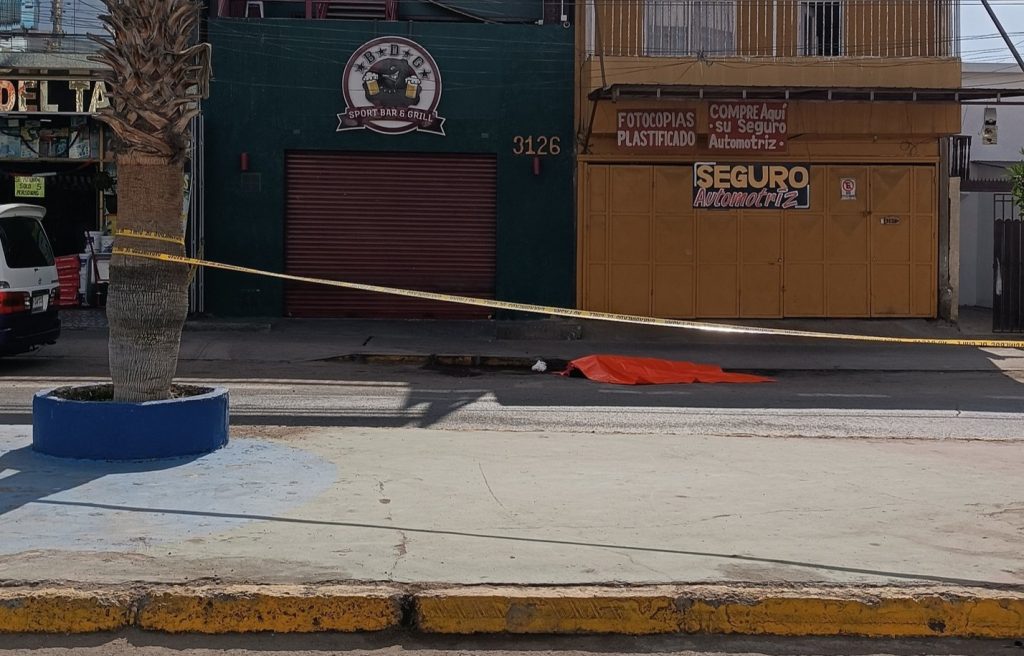 PERSONA FALLECE EN LA VÍA PÚBLICA EN ALTO HOSPICIO