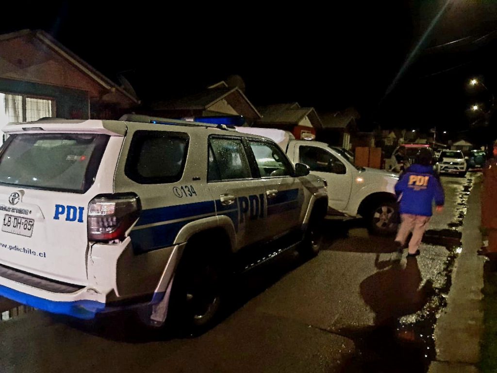 GIRO POLICIAL EN FATAL INCENDIO EN FRUTILLAR. MADRE E HIJA FUERON ASESINADAS