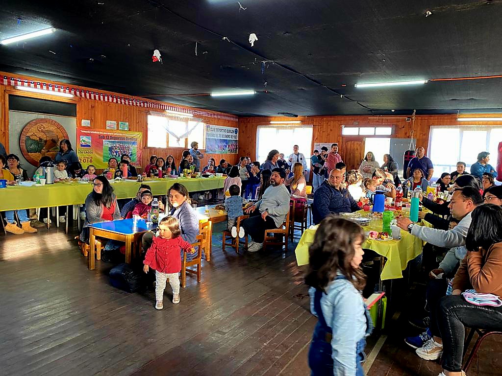 QUEILEN: CUATRO GENERACIONES SE REUNIERON EN GRAN MATEADA FAMILIAR