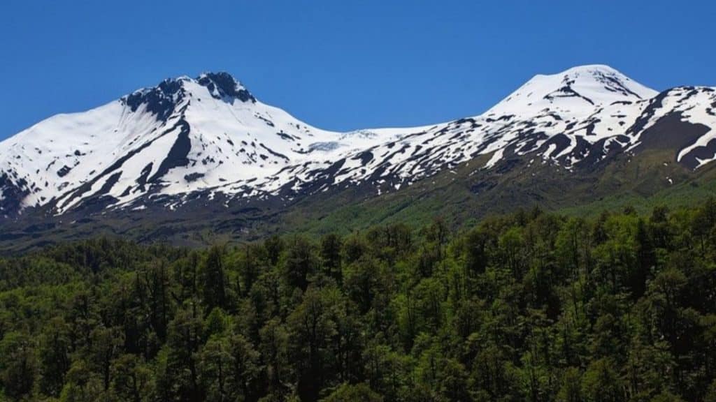 UN ANDINISTA FALLECIDO TRAS ACCIDENTE EN VOLCÁN MOCHO CHOSHUENCO