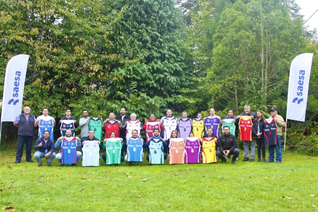CON LA ENTREGA DE LOS UNIFORMES LIGA SAESA DA EL VAMOS AL CAMPEONATO 2023