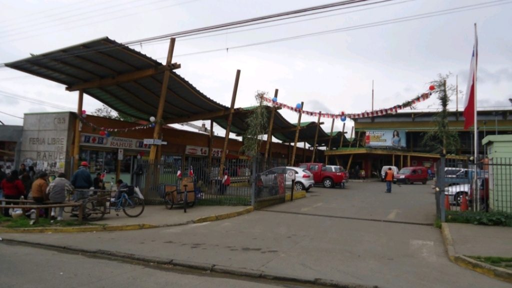PIDEN DAR URGENCIA A REPARACIONES EN FERIA LIBRE DE RAHUE EN OSORNO