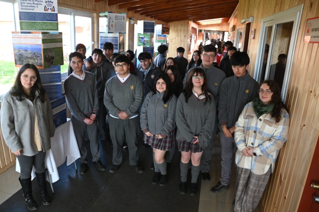 COLEGIO RAMÓN ÁNGEL JARA DE LOS MUERMOS SE SUMA A LA EDUCACIÓN CÍVICA IMPULSADA POR GORE LOS LAGOS