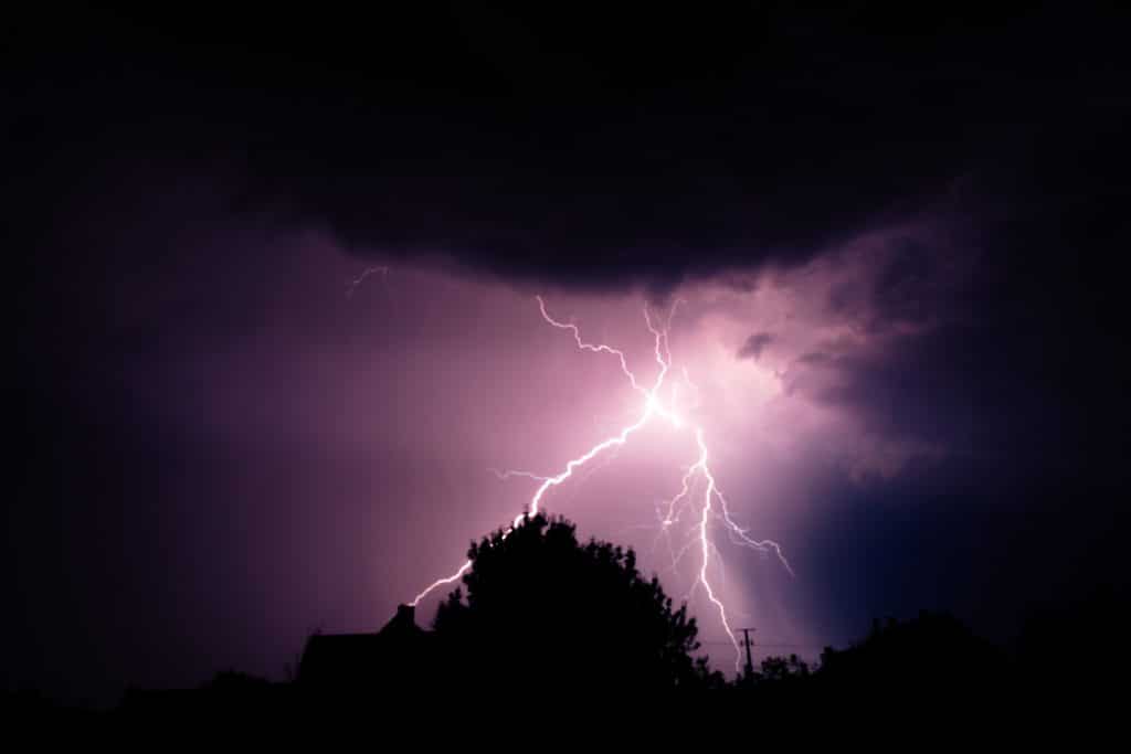 ACTUALIZAN ALERTA TEMPRANA PREVENTIVA PARA LA REGIÓN DE LOS LAGOS POR TORMENTAS ELÉCTRICAS