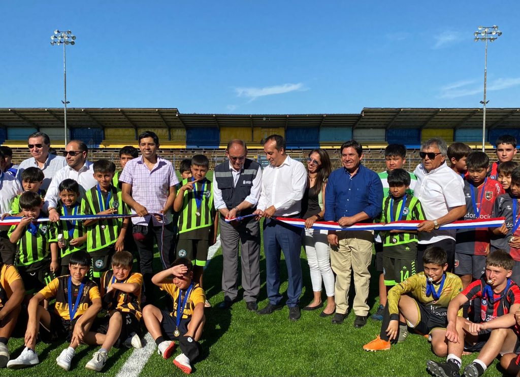 AUTORIDADES INAUGURAN CANCHA SINTÉTICA DEL ESTADIO RUBÉN MARCOS DE OSORNO