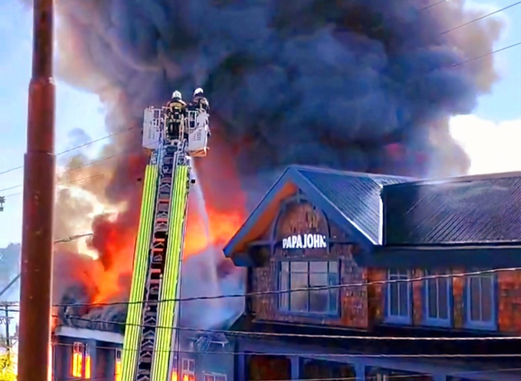 CORES EVALUARAN TRES ALTERNATIVAS DE FINANCIAMIENTO PARA ADQUIRIR CARRO ESCALA PARA BOMBEROS DE PUERTO VARAS