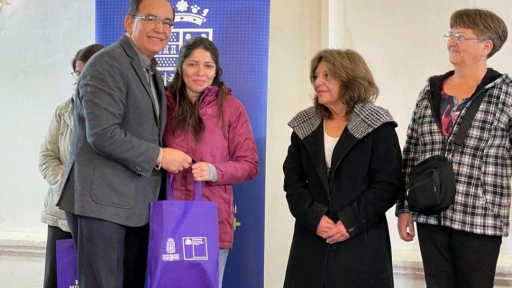 PROGRAMA “MUJERES JEFAS DE HOGAR” QUE EJECUTA EL MUNICIPIO DE OSORNO RECIBE A NUEVAS INTEGRANTES
