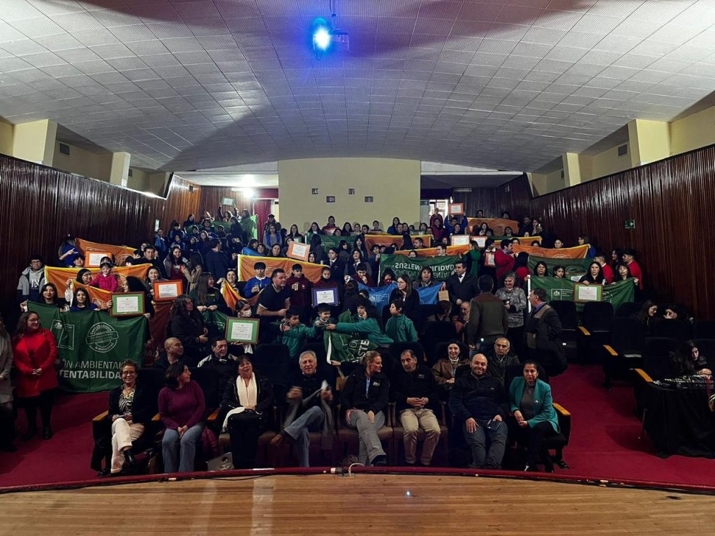 17 ESTABLECIMIENTOS DE EDUCACIÓN MUNICIPAL DE OSORNO, OBTIENEN CERTIFICACIÓN AMBIENTAL