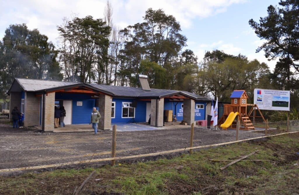 INAUGURAN CENTRO COMUNITARIO SUSTENTABLE EN PICHI PICHIL, COMUNA DE PUYEHUE