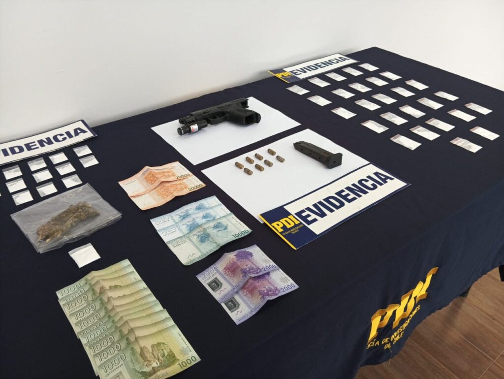 INCAUTAN DROGA Y ARMA DE FUEGO EN RIO BUENO Y LA UNIÓN. HAY CINCO DETENIDOS
