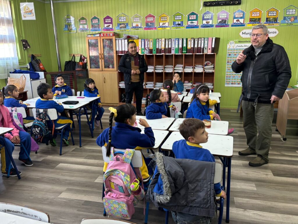 SLEP CHILOÉ REALIZÓ TRABAJOS DE MEJORAMIENTO EN LA ESCUELA PADRE HURTADO