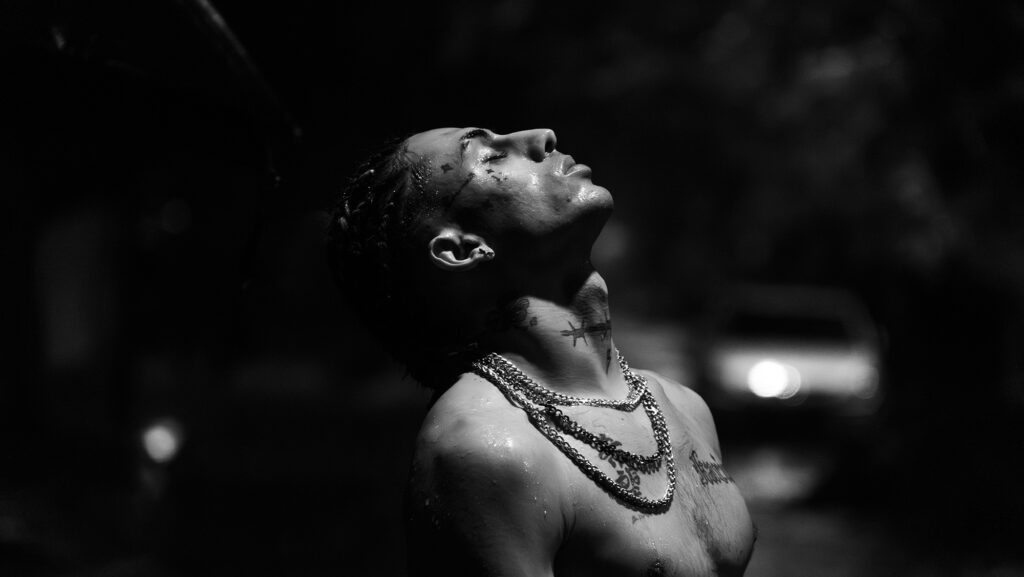 «DICES» ES EL NUEVO SINGLE QUE MARCA EL REGRESO AL R&B DE KHEA