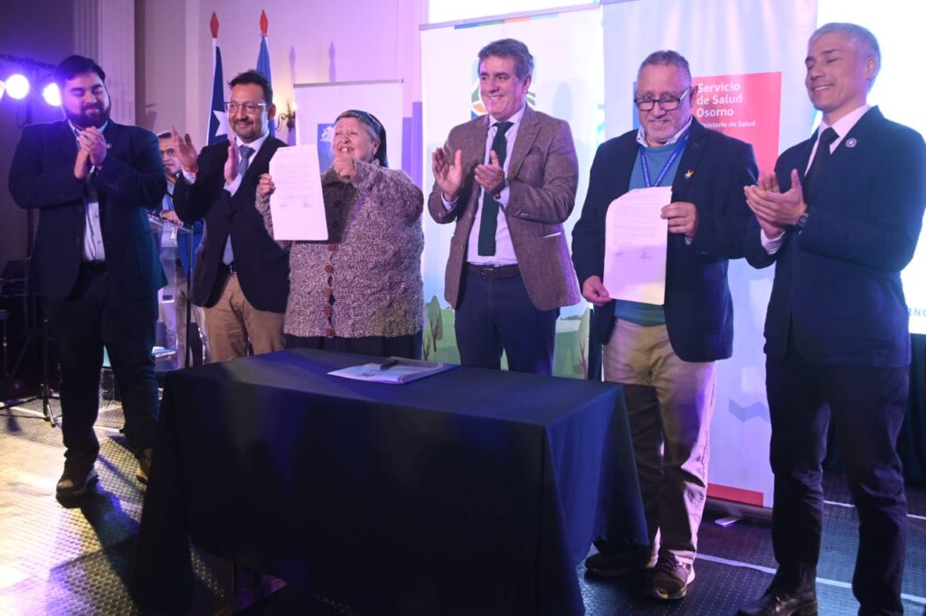 GORE FIRMA CONVENIO PARA CONSTRUIR SALA DE ACOGIDA INTERCULTURAL SRÜKA EN EL HOSPITAL DE OSORNO